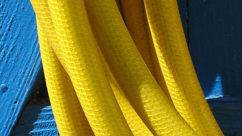 Gelber Wasserschlauch